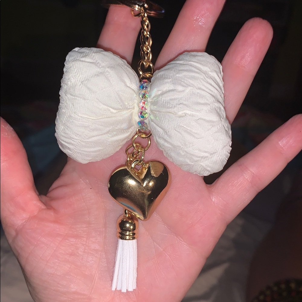 Bow purse/bag charm keychain with heart and tassel nwt